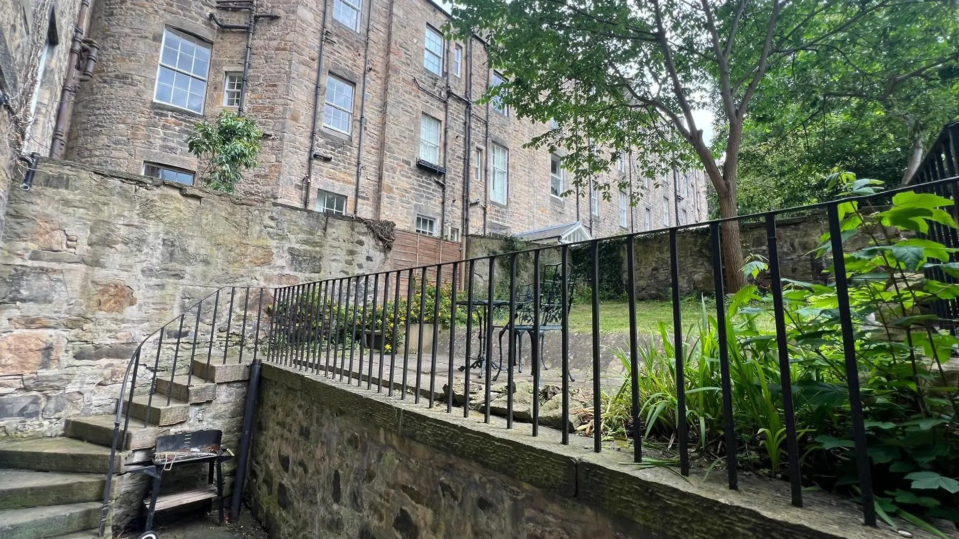 Apartman 3 Bedroom Flat, Newtown Edinburgh