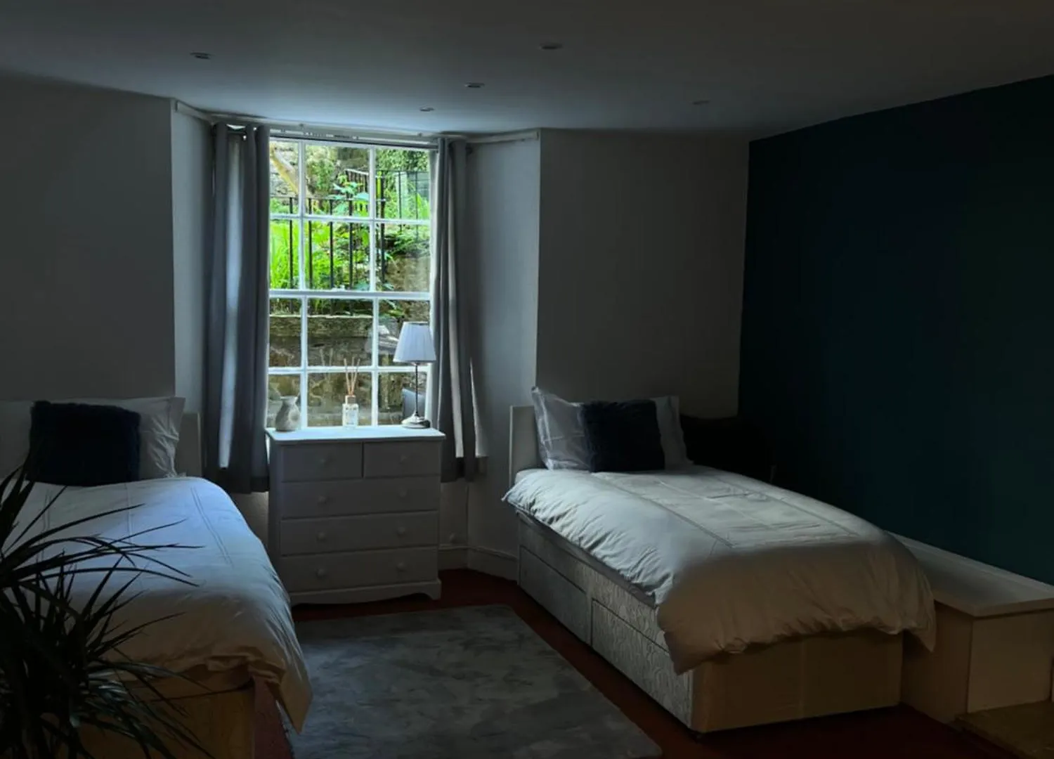 3 Bedroom Flat, Newtown エディンバラ イギリス