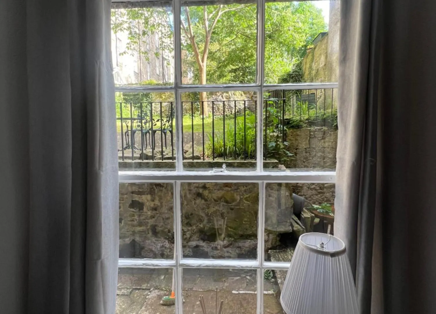 3 Bedroom Flat, Newtown エディンバラ 0*,  イギリス