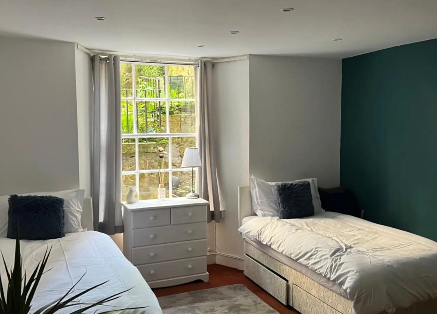 3 Bedroom Flat, Newtown エディンバラ アパート